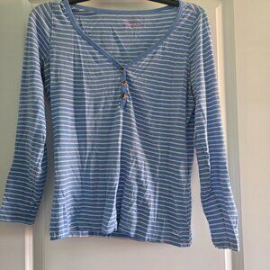 Vineyard Vines ladies top